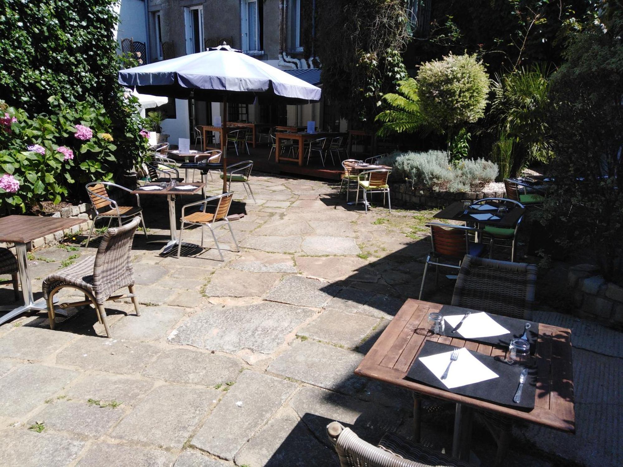 Hotel De France - Restaurant L'Insolite Douarnenez Eksteriør bilde